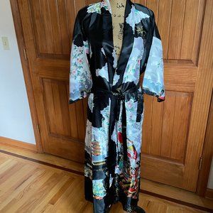 Lian Lin Kimono Robe - One Size - Asian Floral Geisha